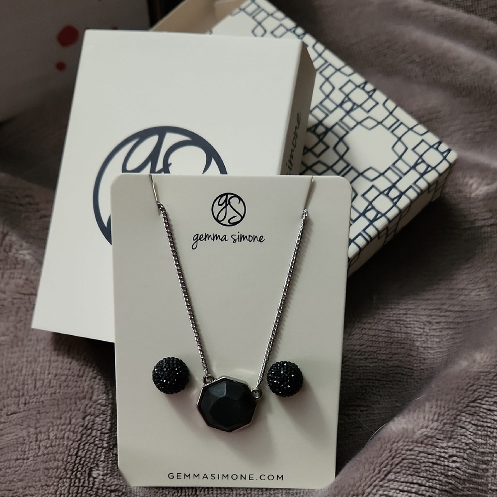 Gemma Simone Black Necklace and Earring Set